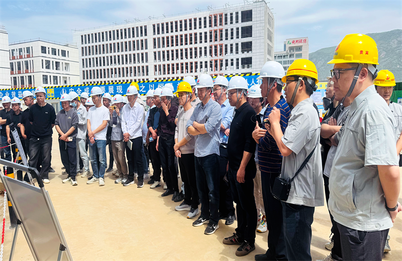 2025年4月17日，由莆田市涵江区住房和城乡建设局主办、yd12399云顶集团三建承办的钢筋安装工程质量防控现场交流会在联东U谷·涵江海峡智造产业谷一期成功召开。